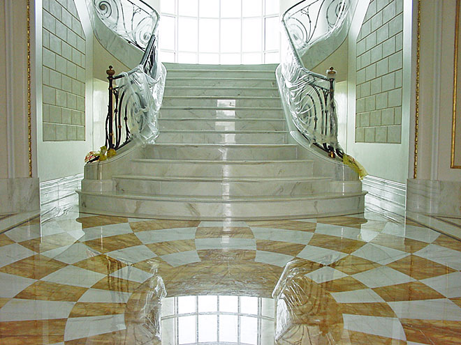 Pavimento e scala